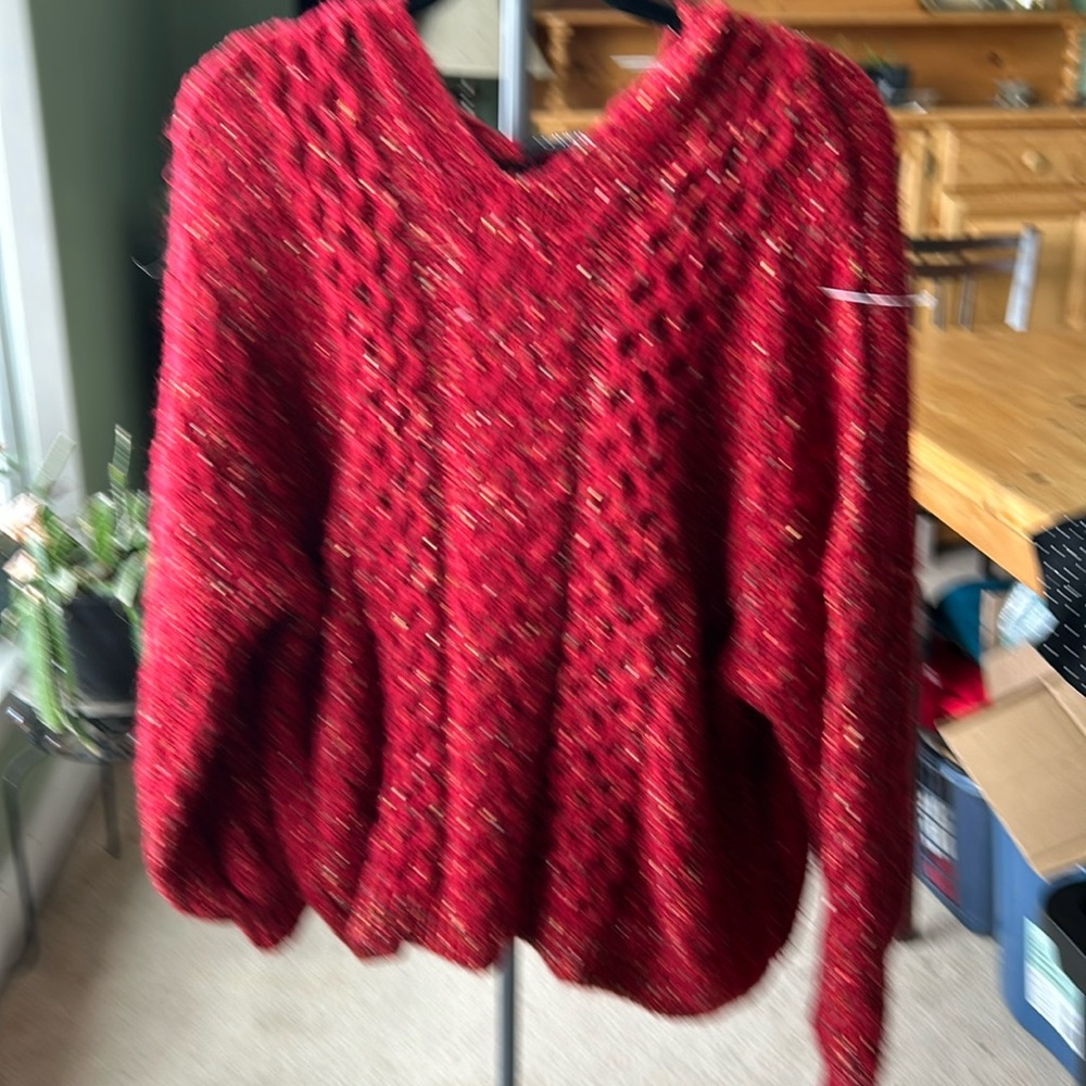 J13.   Oversized small hooded sweater